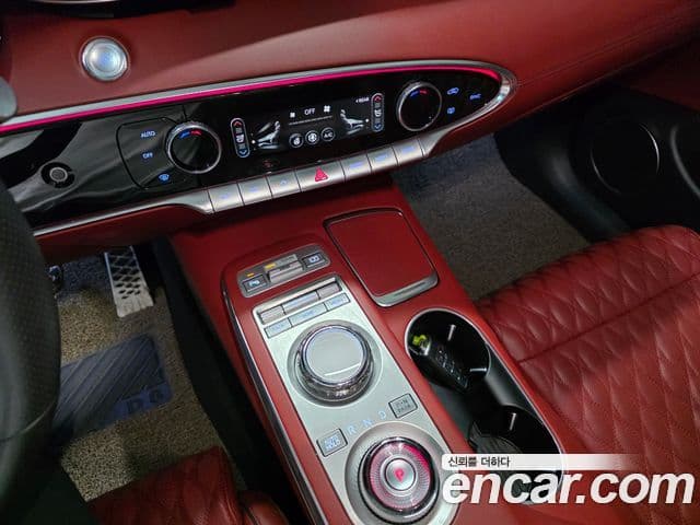 Genesis GV70 2021 — ფოტო 12/20