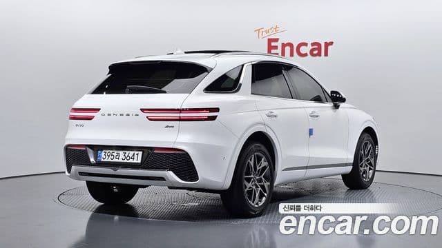 Genesis GV70 2021 — Şəkil 2/20