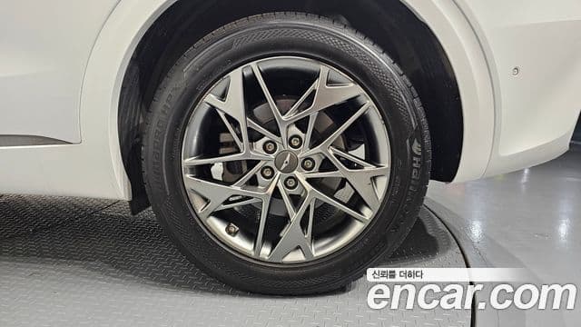 Genesis GV70 2021 — Photo 4/34