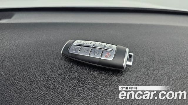 Genesis GV70 2021 — Photo 22/34