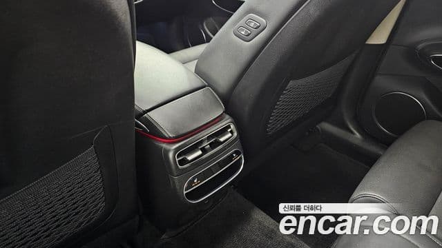 Genesis GV70 2021 — Photo 1/34