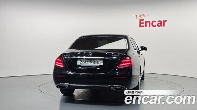 Mercedes-Benz E-Class 2018 — Şəkil 4/20