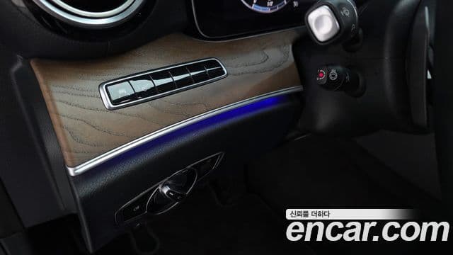Mercedes-Benz E-Class 2018 — Şəkil 14/20