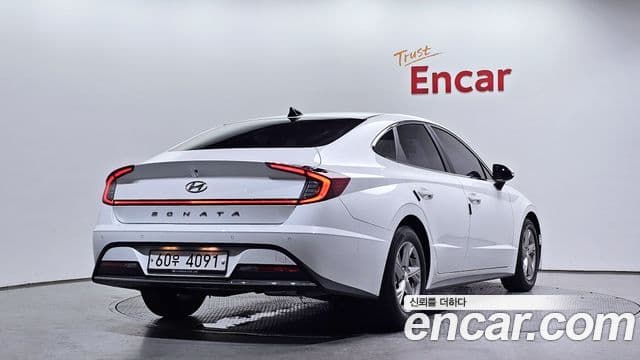 Hyundai Sonata 2019 — ფოტო 2/20