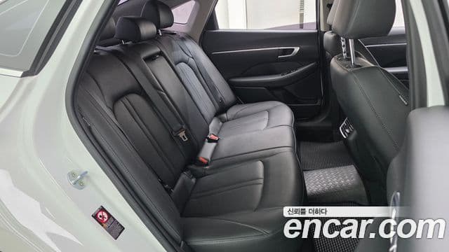 Hyundai Sonata 2019 — ფოტო 11/20