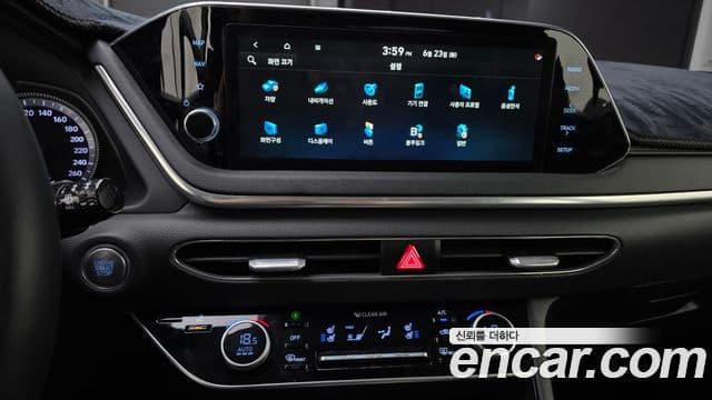 Hyundai Sonata 2019 — ფოტო 14/20