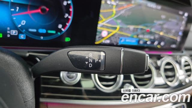 Mercedes-Benz E-Class 2023 — Şəkil 9/20