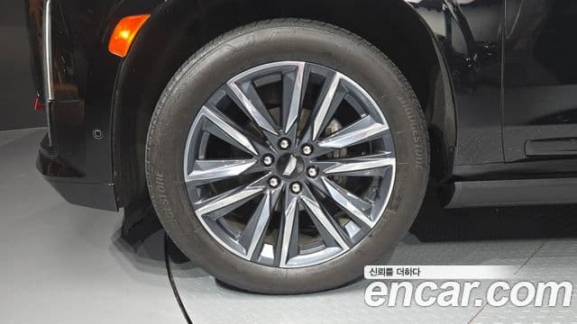 Cadillac Escalade 2023 — фото 5 из 20