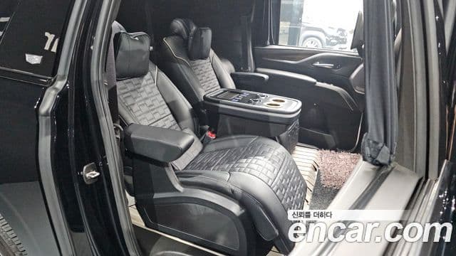 Cadillac Escalade 2023 — ფოტო 11/20