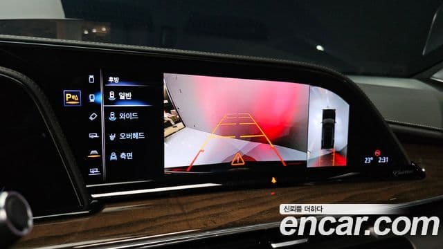 Cadillac Escalade 2023 — фото 14 из 20
