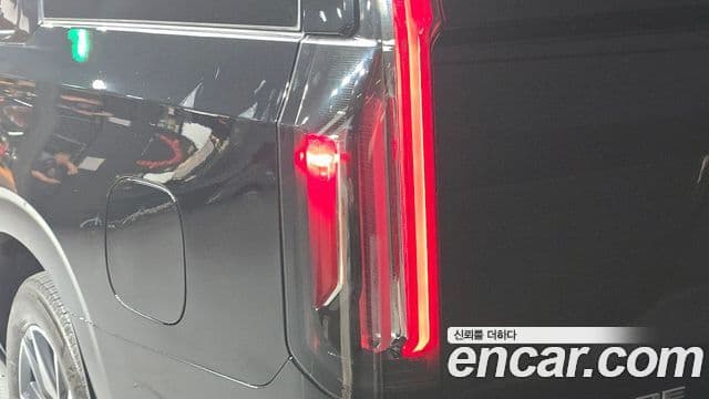 Cadillac Escalade 2023 — Photo 23/35
