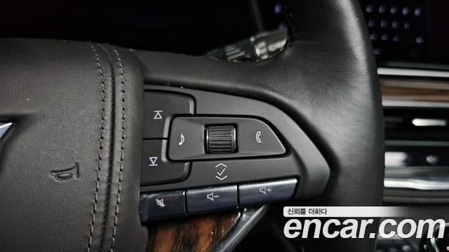 Cadillac Escalade 2023 — Photo 19/35