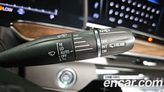 Cadillac Escalade 2023 — Photo 11/35