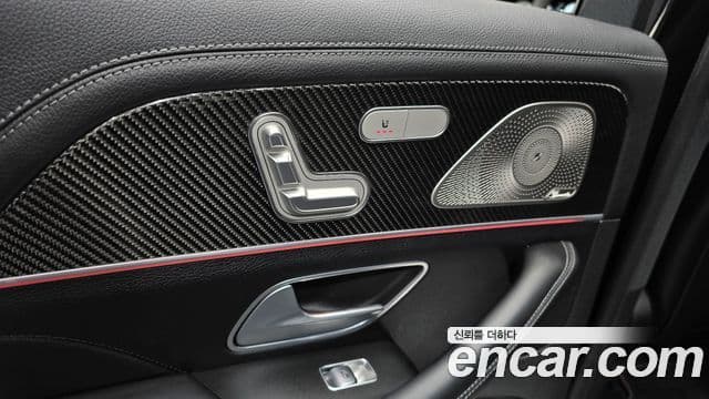 Mercedes-Benz GLE-Class 2023 — Photo 30/36
