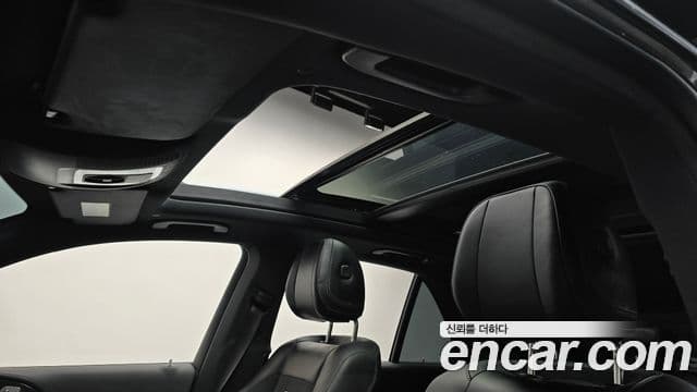Mercedes-Benz GLE-Class 2023 — Photo 14/36