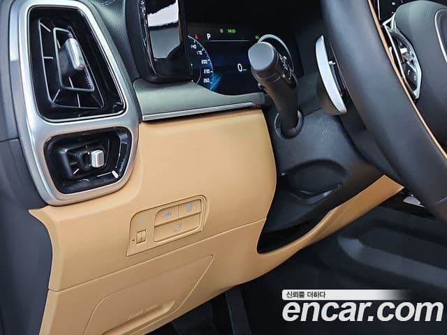 Kia Sorento 2022 — ფოტო 14/20