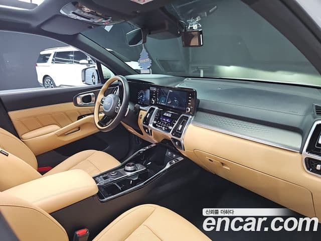 Kia Sorento 2022 — ფოტო 16/20