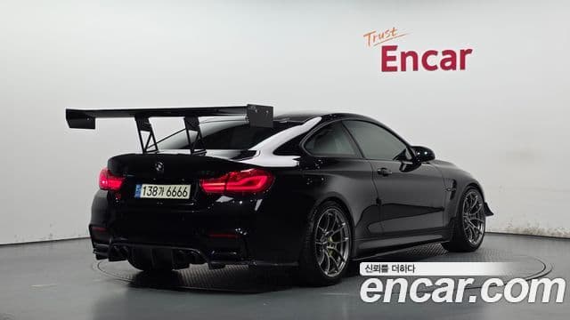 BMW M4 2018 — ფოტო 2/20