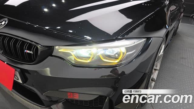 BMW M4 2018 — ფოტო 23/32