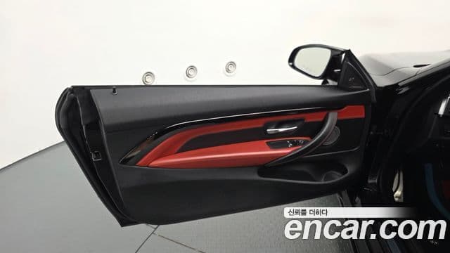 BMW M4 2018 — ფოტო 17/32