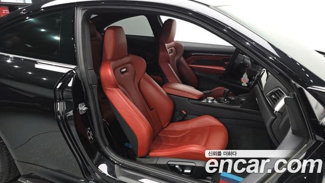 BMW M4 2018 — ფოტო 7/32