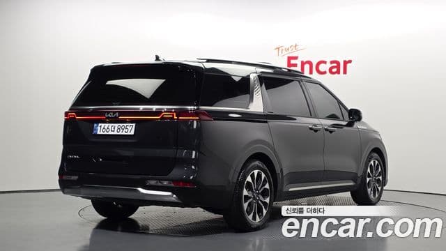 Kia Carnival 2023 — Şəkil 2/20