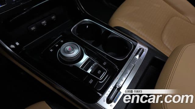Kia Carnival 2023 — Şəkil 9/20