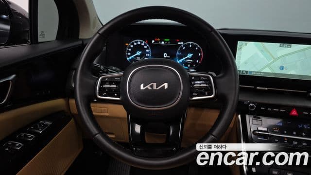 Kia Carnival 2023 — Şəkil 13/20