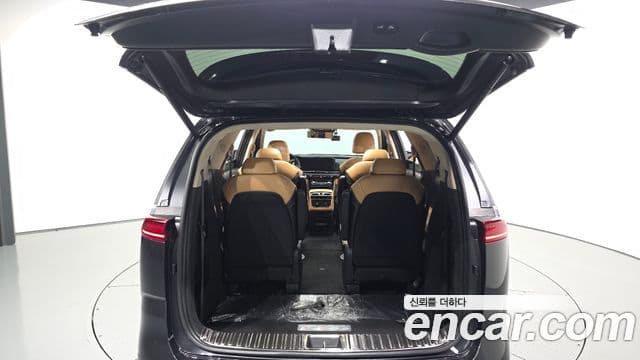 Kia Carnival 2023 — Şəkil 20/20