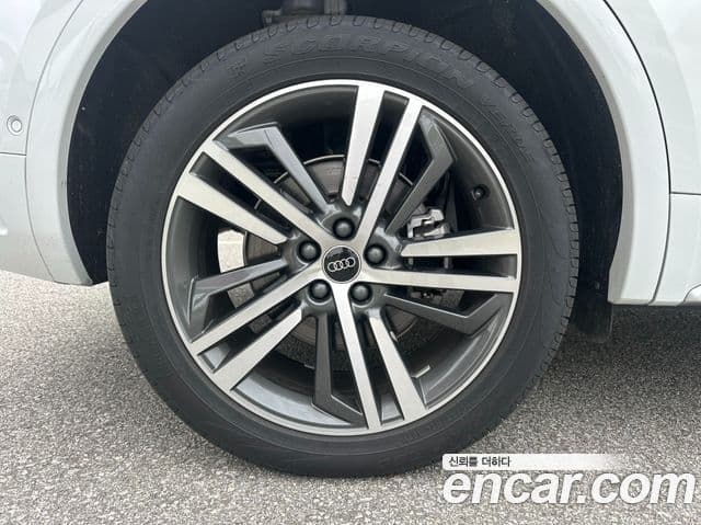 Audi Q5 2023 — Şəkil 2/17
