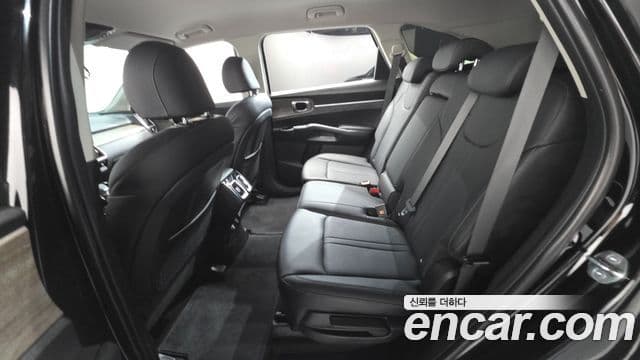 Kia Sorento 2023 — ფოტო 8/20