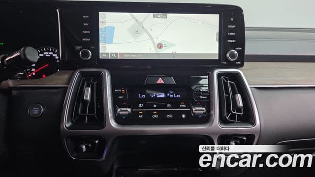Kia Sorento 2023 — ფოტო 13/20