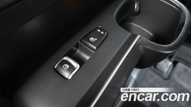 Kia Sorento 2023 — ფოტო 16/20