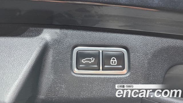 Kia Sorento 2023 — ფოტო 19/20