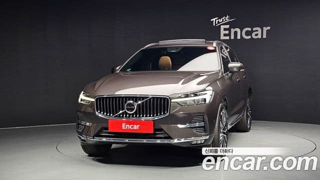 Volvo XC60 2023 — ფოტო 3/20