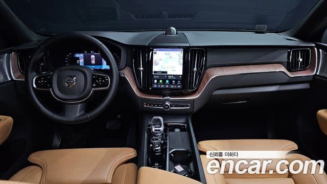 Volvo XC60 2023 — ფოტო 7/20