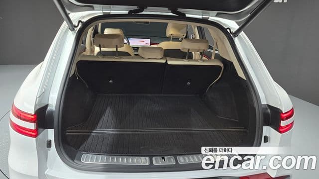 Genesis GV70 2024 — Photo 25/30