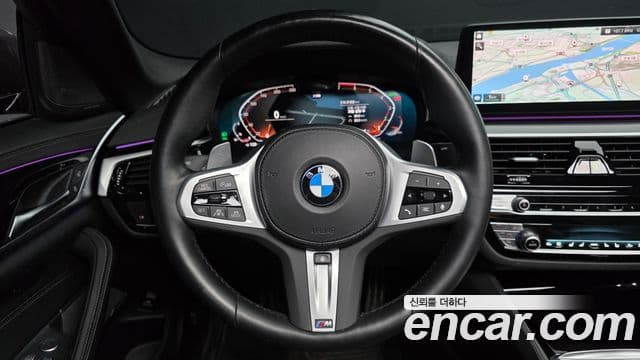 BMW 5 Series 2022 — Şəkil 15/20