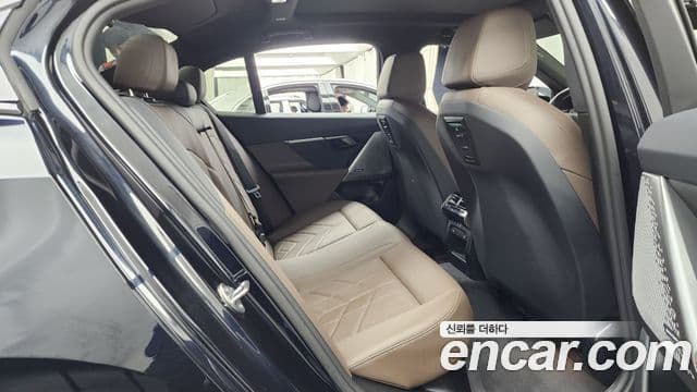 BMW 5 Series 2024 — Şəkil 12/20