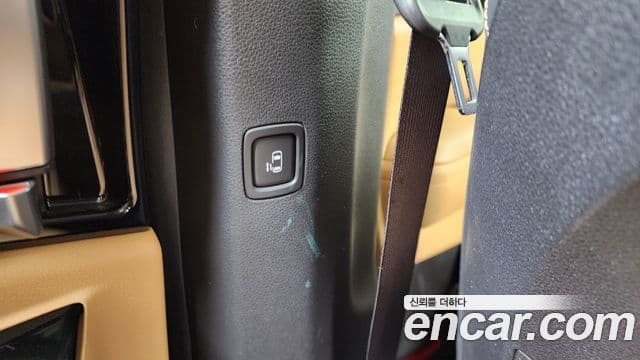 Kia Carnival 2022 — Şəkil 18/20