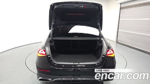 Mercedes-Benz E-Class 2026 — ფოტო 20/20