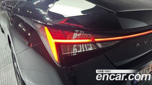 Hyundai The New Avante Hybrid 2021 — ფოტო 4/33