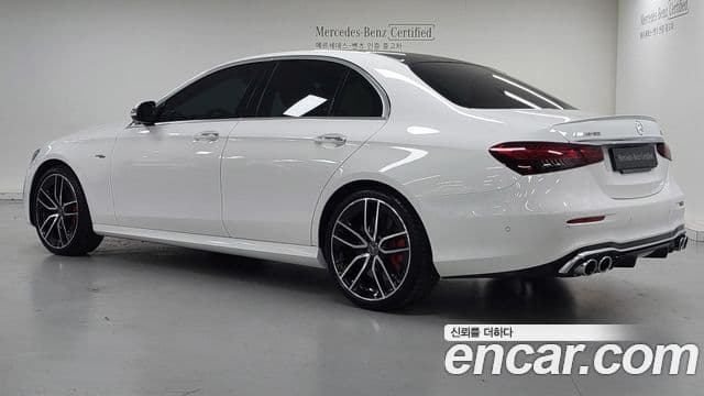 Mercedes-Benz E-Class 2021 — Фото 1/20