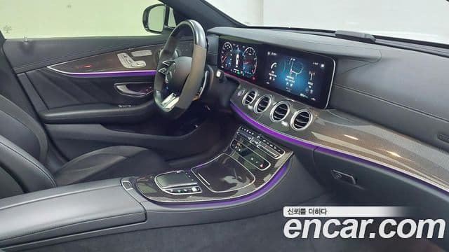 Mercedes-Benz E-Class 2021 — Фото 8/20