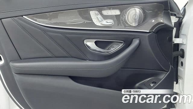 Mercedes-Benz E-Class 2021 — Фото 14/20