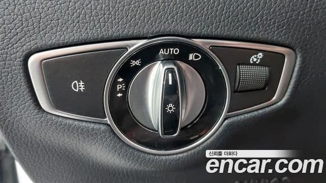 Mercedes-Benz E-Class 2021 — Фото 18/20