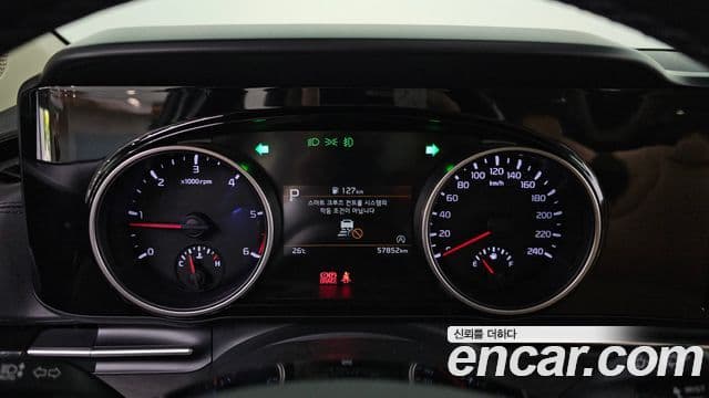 Kia Carnival 2021 — Фото 8/20