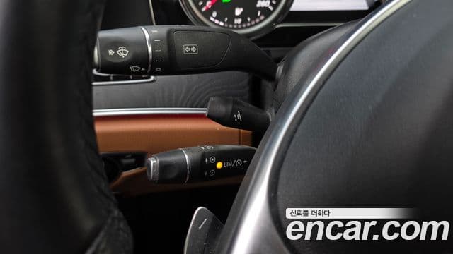 Mercedes-Benz E-Class 2018 — Şəkil 17/20