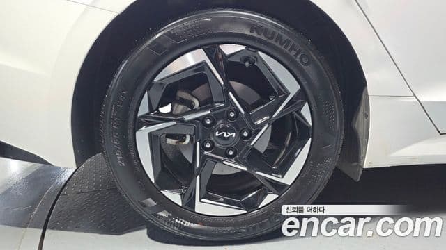 Kia K5 2024 — ფოტო 5/20