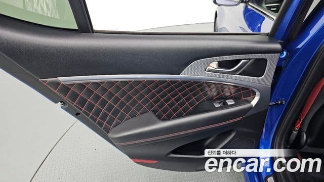 Genesis G70 2021 — Photo 10/33